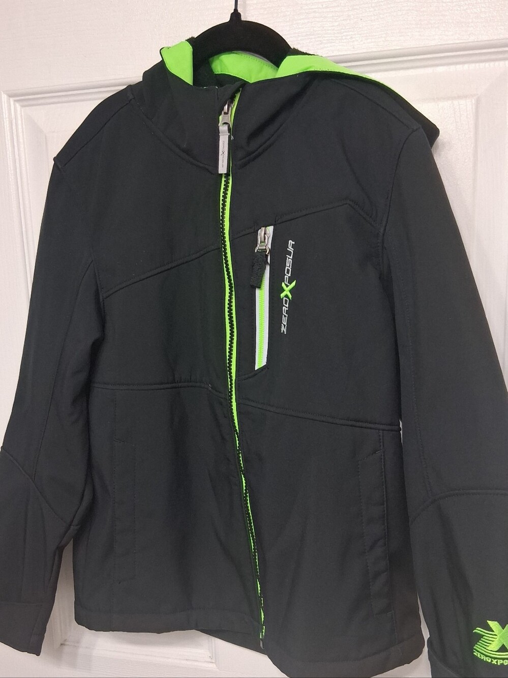 ZeroXposur Black with Neon Green Kids Soft Shell Hooded Jacket Size S (8)